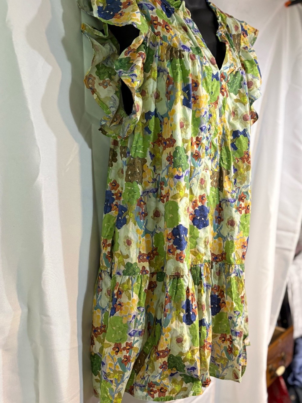 floral dress, featuring ruffle sleeves and a tiered skirt medium - Picture 4 of 15